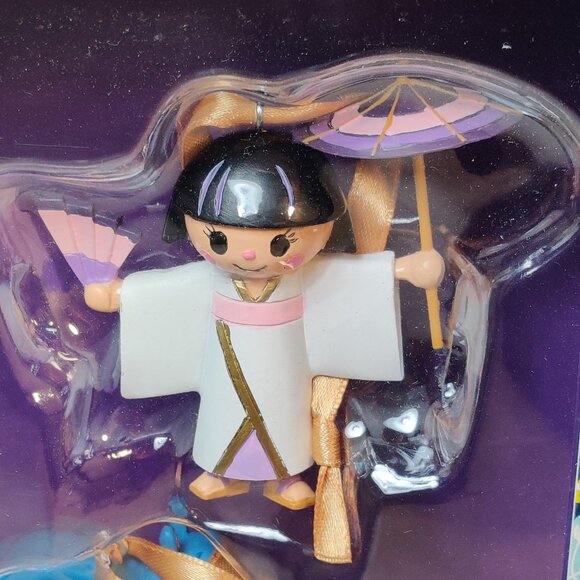 Disney Parks it's a small world Ornament Set Children of the World Disneyland - Picture 4 of 8